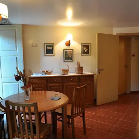 Casa Do Meio Da カントリーハウス