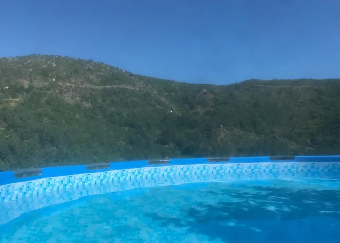 Casa de Campo Casa Do Meio Da